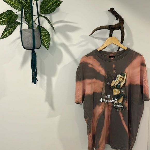 American Bombshell Harley Davidson ( Bleach dye ) - Picture 1 of 5